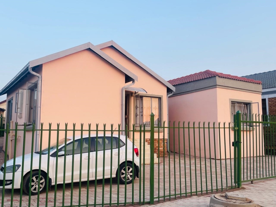 2 Bedroom Property for Sale in Mabopane North West